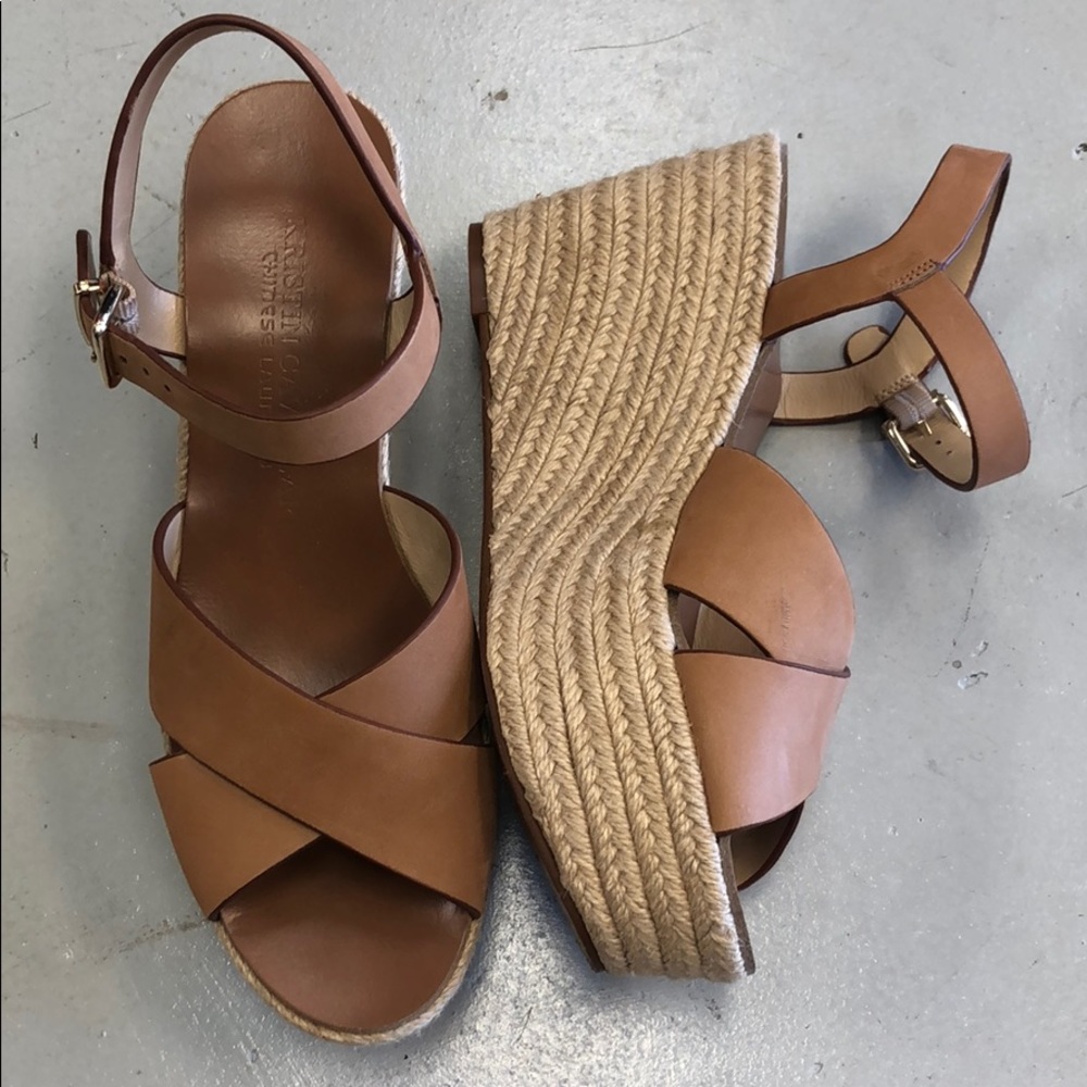 Women’s Chinese Laundry wedges - Picture 1 of 4
